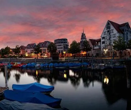 Apartment Ferienwohnung Kira In Friedrichshafen