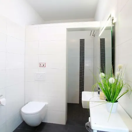 Ferienwohnung Kira In Φριντρισχάφεν